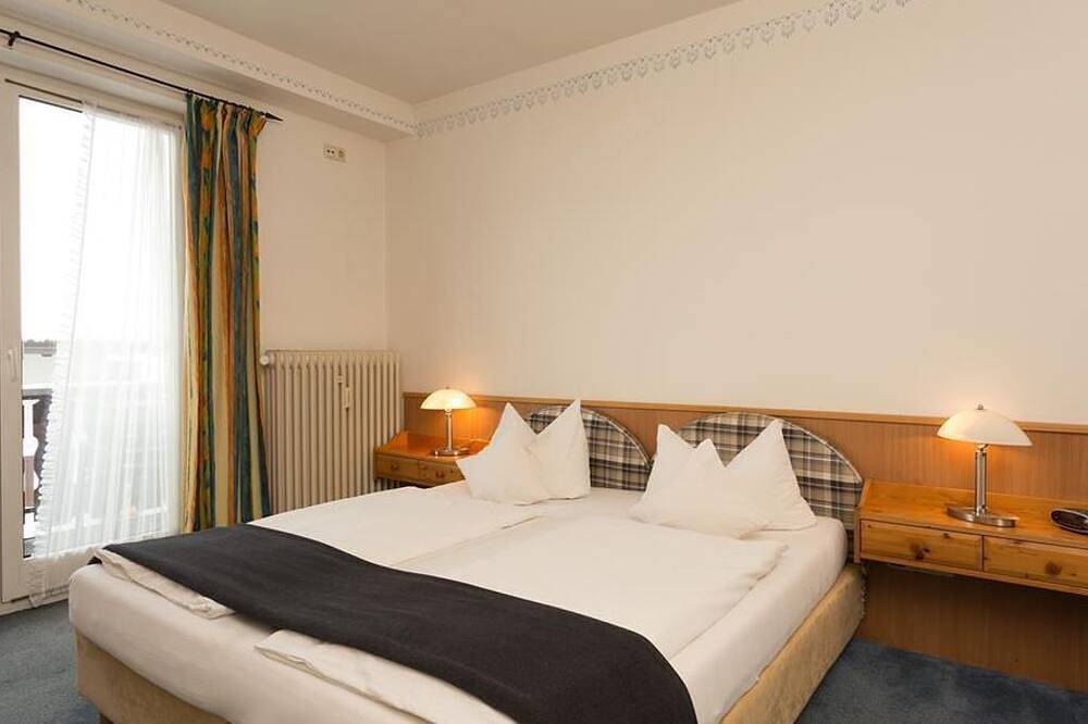 Double room (No. 3) - Gästehaus Stadler in Oberammergau, Bavarian Alps