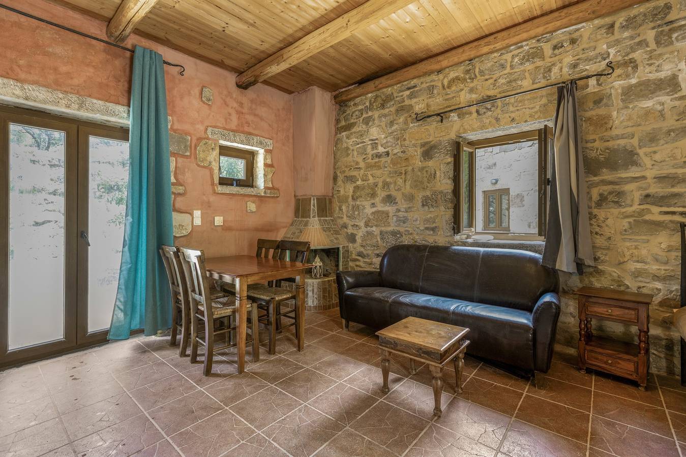 Finca 'Akros Oreon Ferienwohnung Voliares' mit Bergblick, privater Terrasse und Wlan in Iraklio-Heraklion und Umgebung