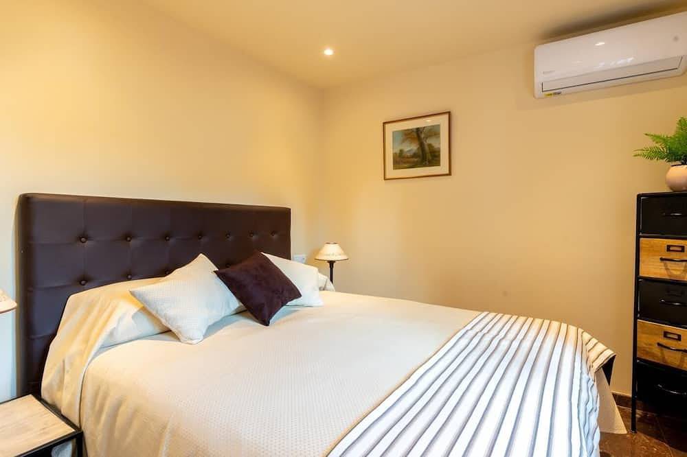 Holi-Rent Pimienta Santa Cruz. in Casco Antiguo, Sevilla