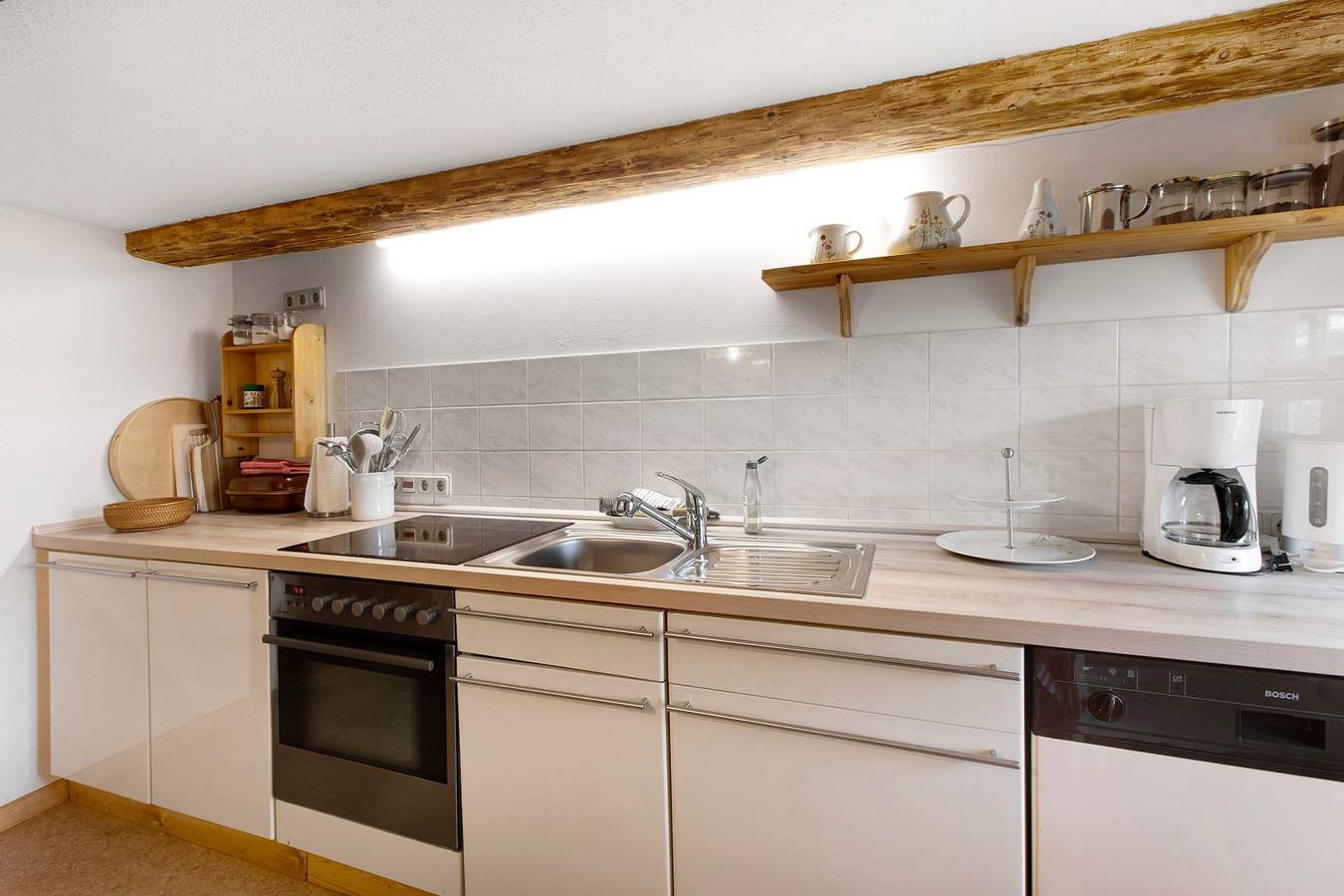 Ganze Wohnung, Ferienwohnung 'Gartenfreude' mit gemeinsamer Terrasse, privatem Garten und Wlan in Veckenstedt, Nordharz