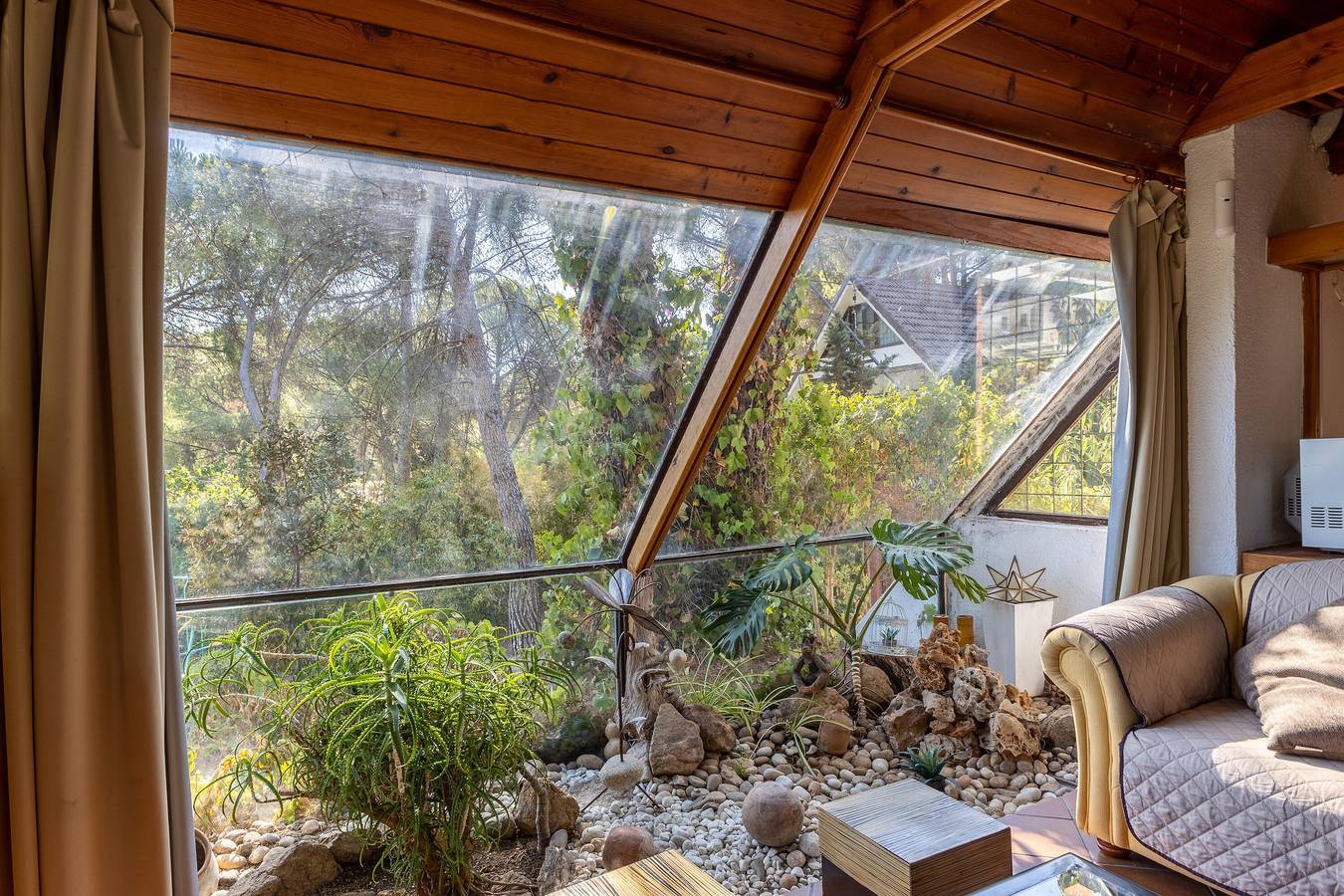 Chalet 'Casa De Cuento' con piscina privada, terraza privada y Wi-Fi in San Martín de Valdeiglesias, Provincia de Madrid