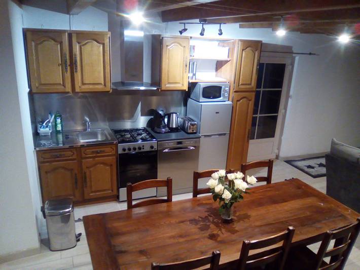 Gîte pour 5 personnes, avec jardin et terrasse dans le Puy-de-Dôme - 4