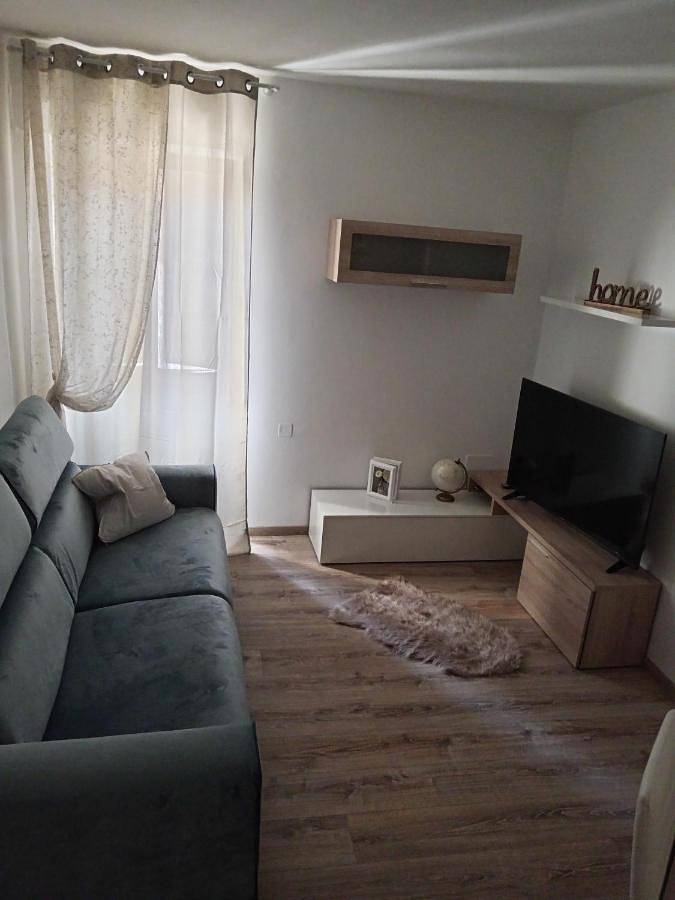 Appartamento per 4 persone, con Terrazza e Giardino nonché Panorama a Tione di Trento