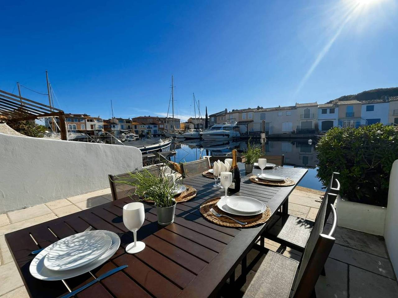 Maison moderne 4 ch climatisée avec Wi-Fi à Port Grimaud in Port Grimaud, Grimaud