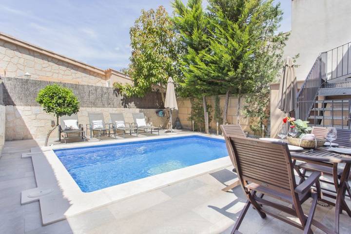 Apartamento entero, Moderno apartamento "Can Darder" con piscina, aire acondicionado, terraza y Wi-Fi in L'Horta, Sóller