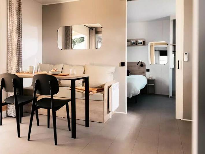 Camping Le Bois de La Gachère - Mobilhome 4 personnes - Pmr 3 Pièces 4 Personnes in Olonne-sur-Mer, Les Sables-d'Olonne