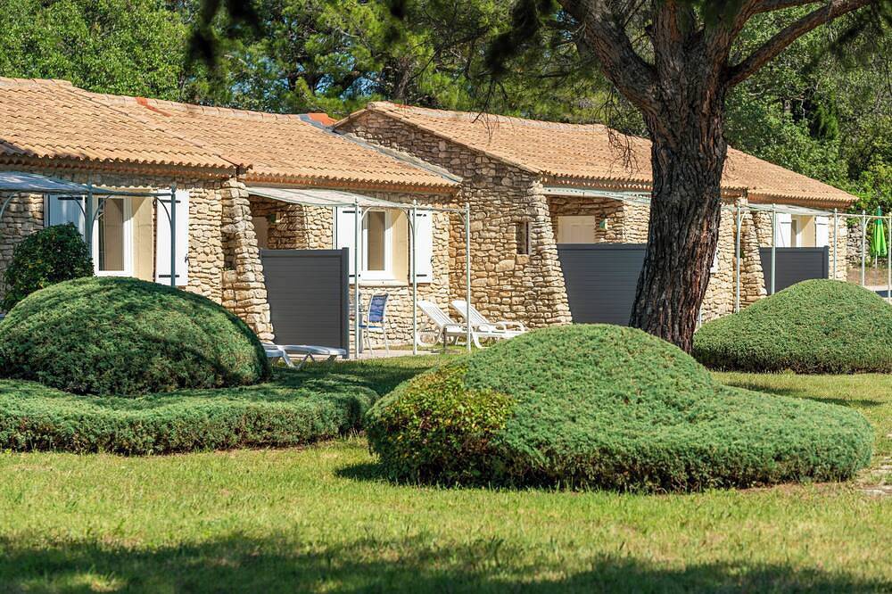 Ganze Wohnung, Pretty provençal house in La Roque-sur-Pernes, Vaucluse