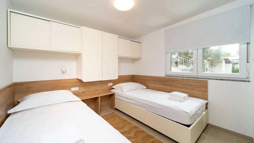 Ferienwohnung für 5 Personen, mit Terrasse in Banjol