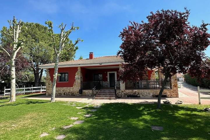 Gîte pour 14 personnes, avec balcon ainsi que jacuzzi et jardin à Brunete - 4