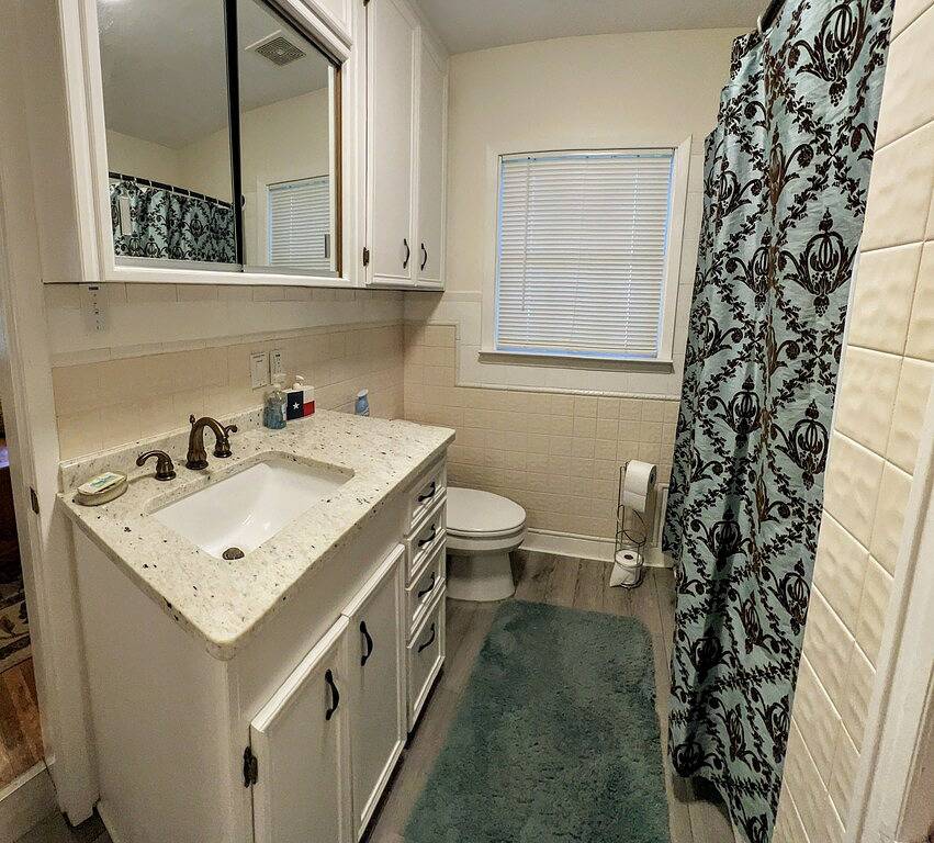 Lone Star House - West Texas Charmer - 3 bedrooms; 4 beds; 2 bathrooms in San Angelo, Tom Green County