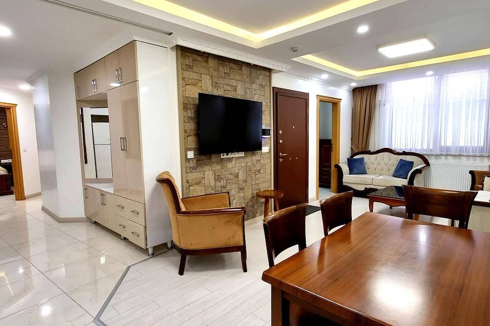 Apartamento entero, Taksim Cihangir Value Apt 3Br: Kitchen, 7Guests, Central Public Transport Access in Beyoğlu, Estambul