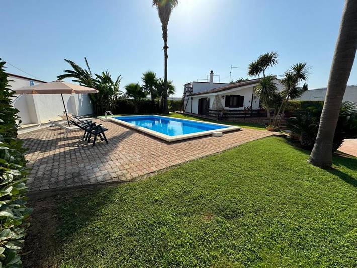 Ferienwohnung für 4 Personen, mit Garten und Pool
