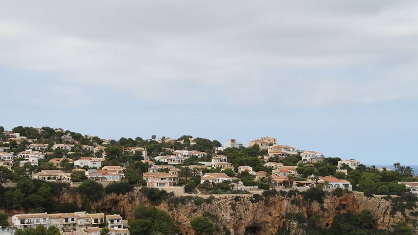 Chalet para 4 personas, con piscina además de terraza y jardín en Provincia de Alicante