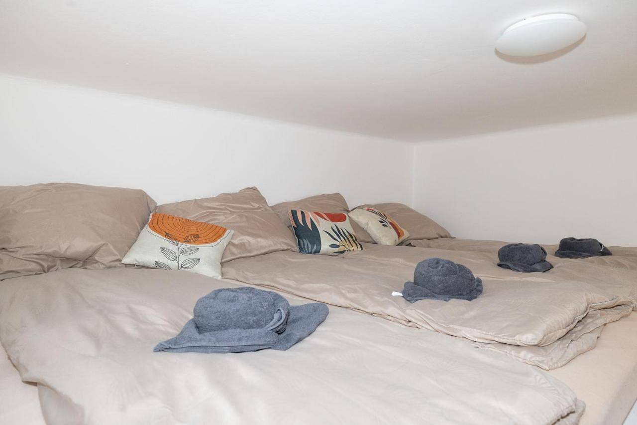 Ganze Wohnung, Stylish Old Town Apartment with Infrared Sauna in Linz, Linz-Wels