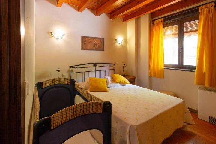 Casa rural para 4 personas, con Terraza y Jacuzzi además de Jardín y Vistas en Provincia de Guadalajara - 2