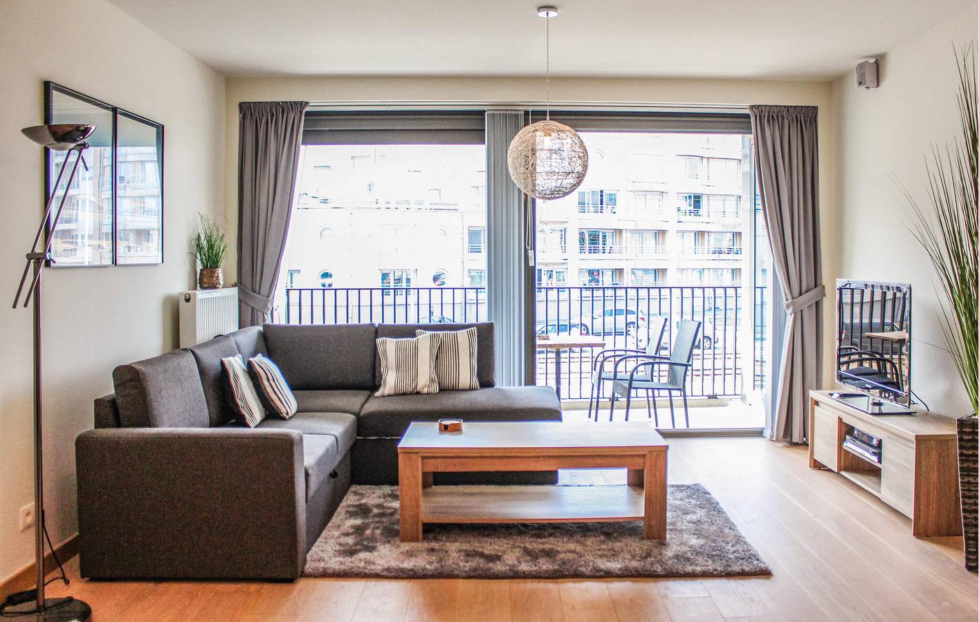 Ganze Ferienwohnung, Ferienwohnung für 6 Personen mit Terrasse in Oostende stadt, Oostende