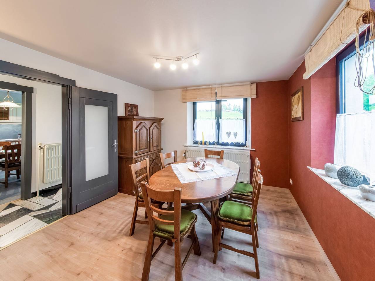 Ferienhaus in Büllingen mit Garten in Büllingen, Naturpark Hohes Venn