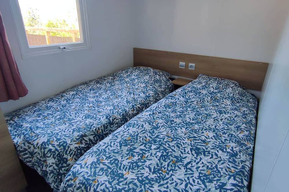 Mobil Home 40M2 Ecrin De Verdure in Rocbaron, Côte méditerranéenne (France)
