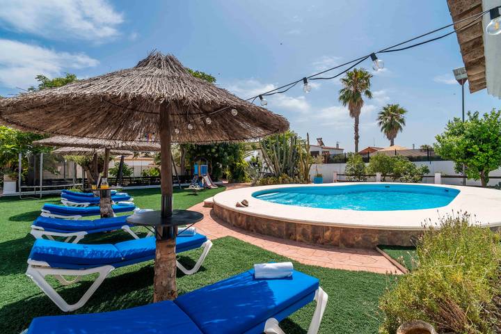 Casa rural para 8 personas, con jardín, Familias con niños en Campiña de Morón y Marchena - 2