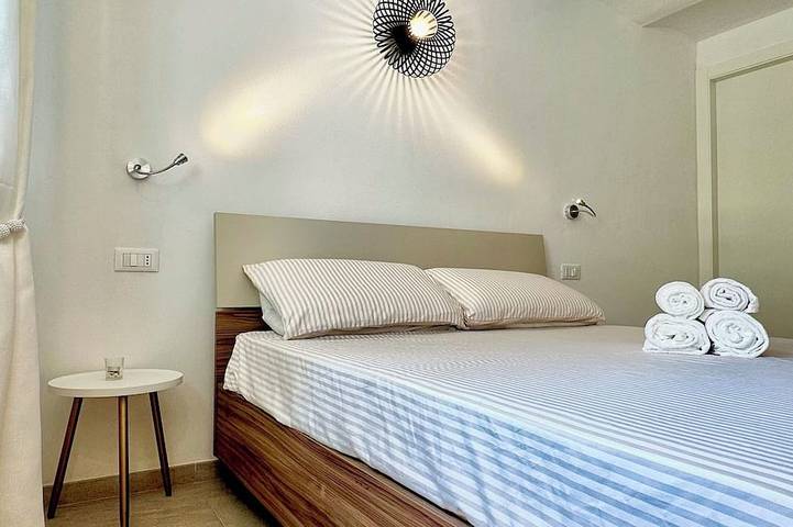 Entire apartment, Stella Marina. Your getaway just a stone's throw from the sea, Ligurian villages, and the French Riviera. in Bordighera, Riviera di Ponente
