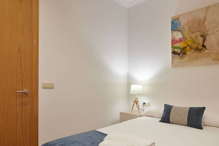 Entire apartment, Vaumm | The Rentals Collection in Playa de la Concha, San Sebastian