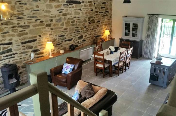 Location de vacances pour 4 personnes, avec jardin et vue, adapté aux familles à Cast - 3