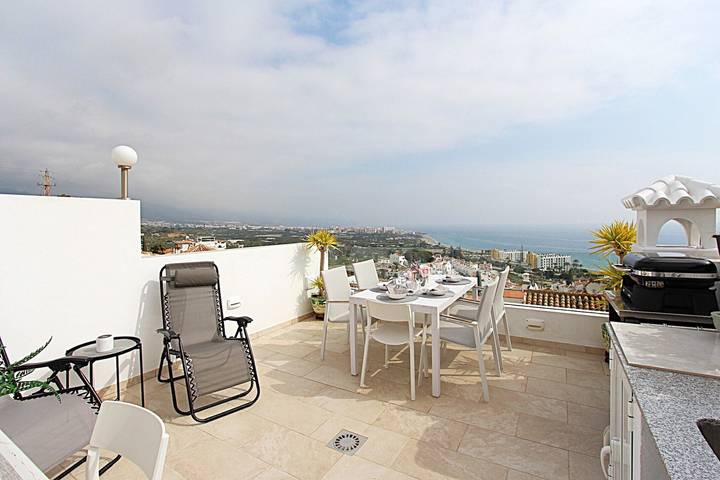 Ganze Wohnung, Ferienwohnung 'Carolina 3 Bedroom' mit Meerblick, Wi-Fi und Klimaanlage in Torrox Costa, Torrox