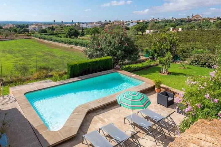 Bonita moradia com piscina, Wi-Fi, terraços, jardim e vista deslumbrante; estacionamento disponível in S'Alqueria Blanca, Santanyí
