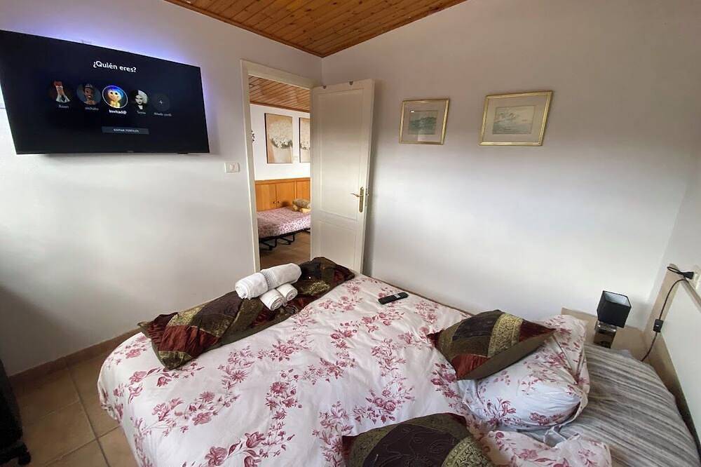 Entire apartment, Casa Milucho: In The Depths Of Galicia in O Carballiño, Ourense Region