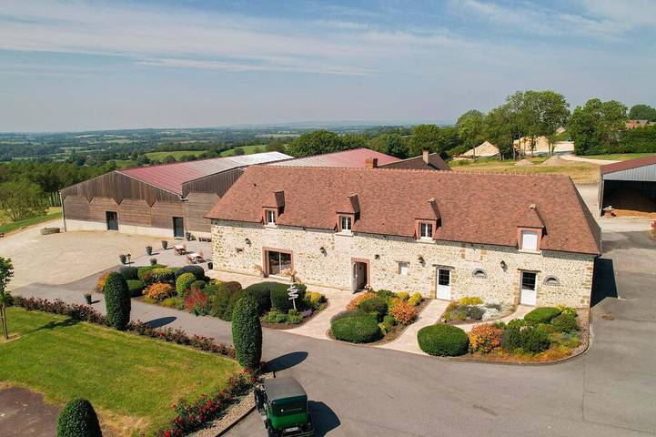 Maison de vacances pour 32 personnes, avec jardin et balcon, animaux acceptés dans Orne