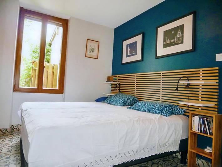 Location de vacances pour 10 personnes, avec vue ainsi que piscine et jardin à Dhuizon