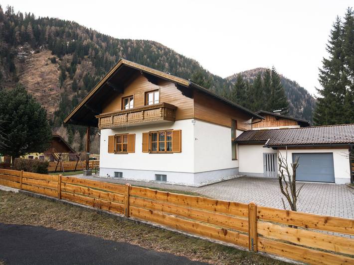 Ferienhaus für 10 Personen, mit Balkon