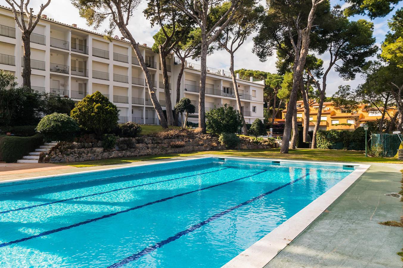 Apartamento entero, H-13 Apartamento en comunidad con piscina in Calella de Palafrugell, Palafrugell