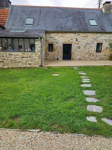 Gîte pour 6 personnes, avec jardin dans Botmeur