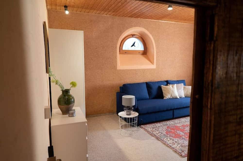 Ganze Wohnung, Wohnen im Schloss - \" Schloss Seehaus\" - Ferienwohnung 2. Og - mit 106qm in Markt Nordheim, Fränkisches Weinland