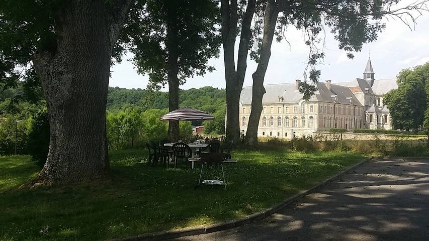 Gîte pour 8 personnes, avec jardin et terrasse, animaux acceptés dans l' Aisne - 3