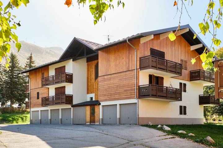 Appartement entier, Appartement '2 Alpes - Appartement 2-4 Pers' avec vue montagne, balcon et Wi-Fi in Mont-de-Lans, Les Deux Alpes
