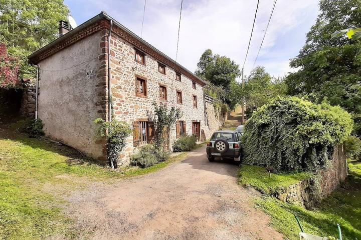 Gîte pour 9 personnes, avec terrasse