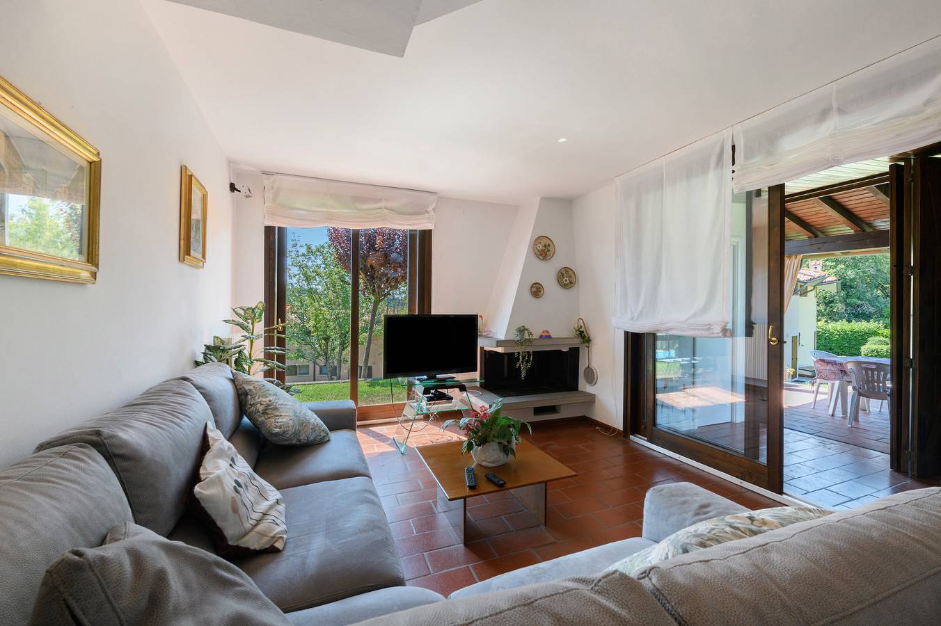 Ferienhaus 'Le Paolette' mit Seeblick, Gemeinschaftspool und privater Terrasse in Padenghe sul Garda, Gardasee-Berge