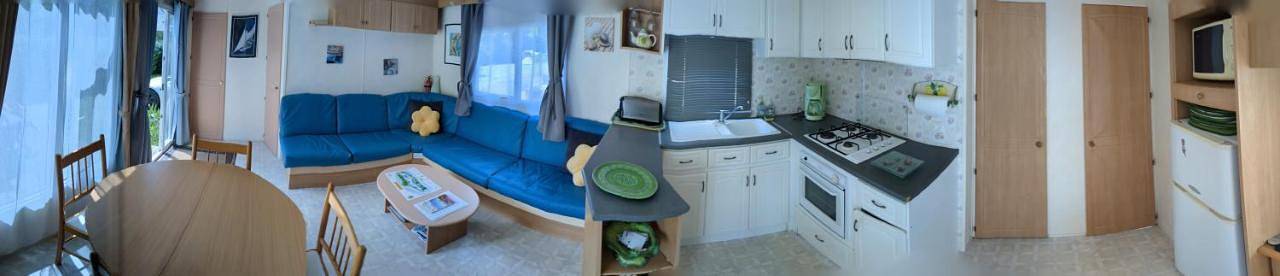 Location de vacances pour 9 personnes, avec piscine ainsi que vue et jardin à Kermaria-Sulard - 4