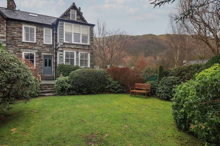 Cottage for 10 people, with garden, with pets in Grasmere