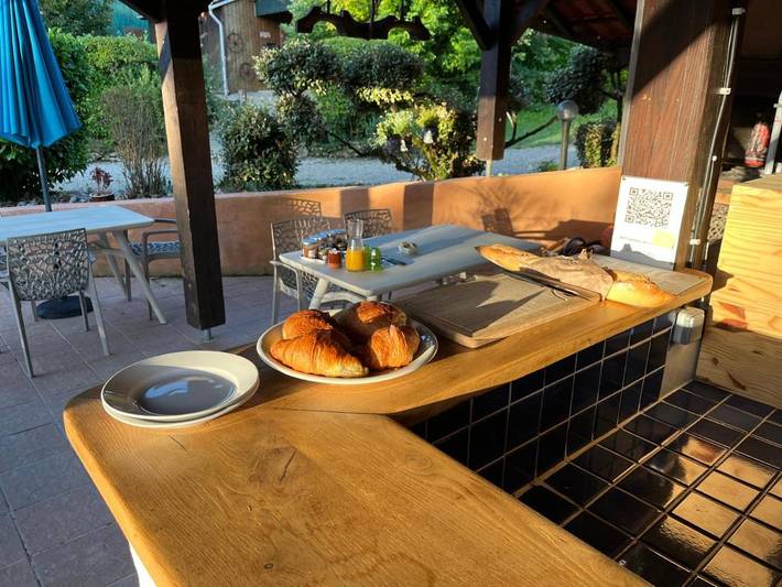 Location de vacances pour 2 personnes, avec jardin ainsi que vue et piscine, animaux acceptés à Saint-Avit-Sénieur - 2