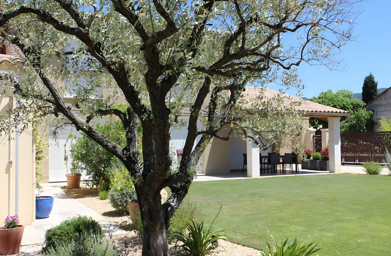 Ferienhaus 'Maison Les Hirondelles' mit Gemeinschaftspool, Wlan und Klimaanlage in Mirabel-aux-Baronnies, Nyons und Umgebung