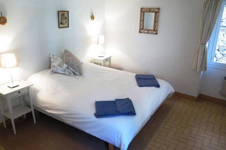 Gîte pour 4 personnes, avec terrasse et jardin à Bargemon - 4