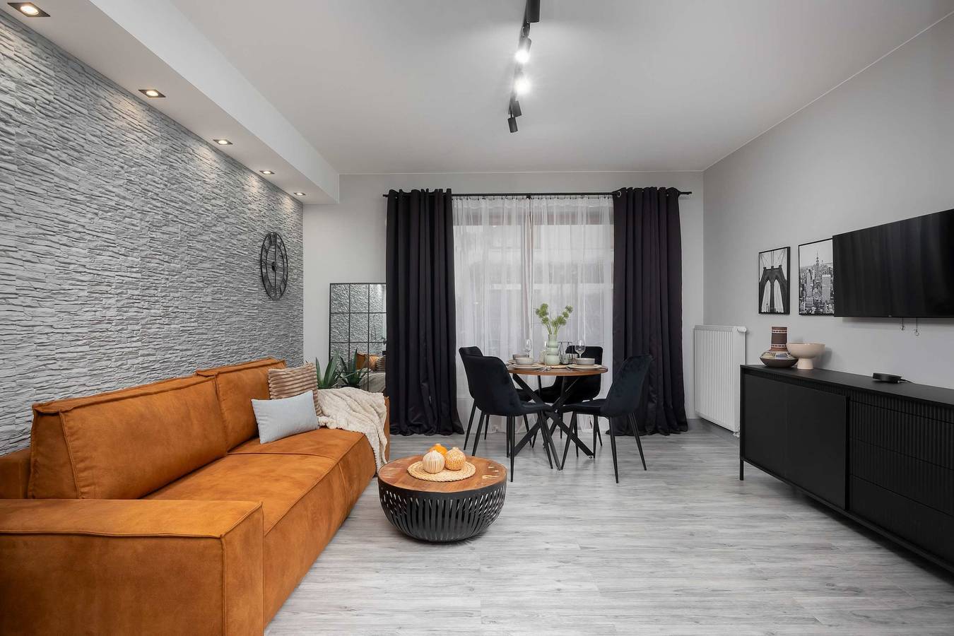 Appartamento intero, Bright Apartment with Garden | Parking and Workspace in Targówek, Varsavia