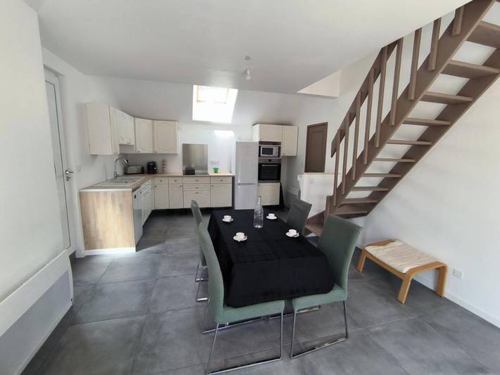 Location de vacances pour 6 personnes, avec jardin à Écommoy - 2