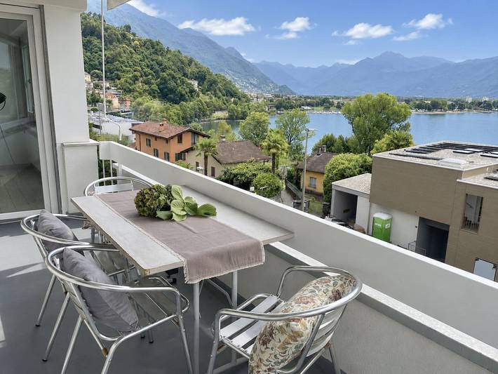 Appartamento vacanze per 5 persone, con balcone e vista lago - 1