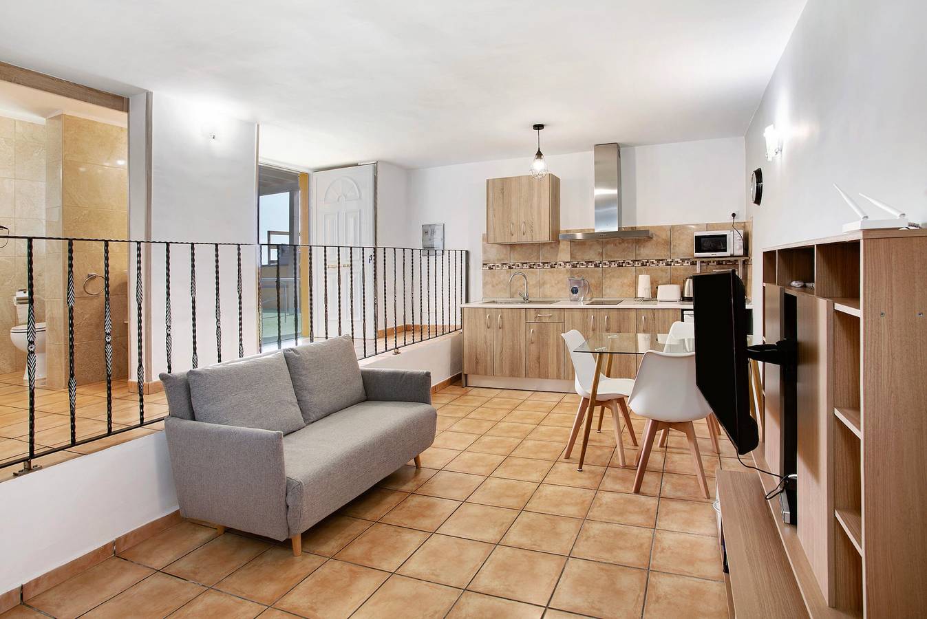 Entire apartment, 'Montemar 2' Vacation Apartment with Sea Views, Shared Pool, and Wi-Fi in El Moreto, Moya