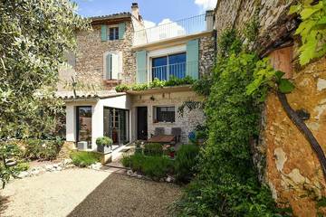 Gîte pour 4 personnes, avec jardin à Villes-sur-Auzon