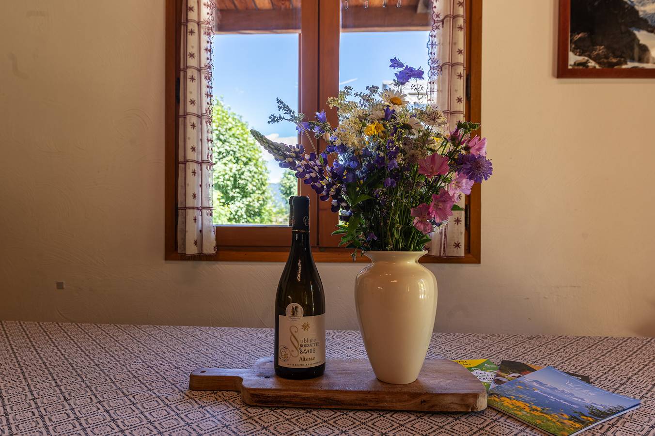 Appartement entier, Appartement 'L'Écureuil, Piscine Et Aire De Jeux' avec vue sur la montagne, terrasse privée et Wi-Fi in Crest-Voland, Région d'Albertville